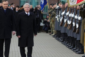 Polish, German presidents visit NATO command center 